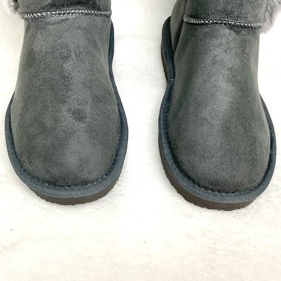 HStylish Gray Slip On Calf High Fur-Lined Waterproof Winter Snow Boots - Picture 7 of 16